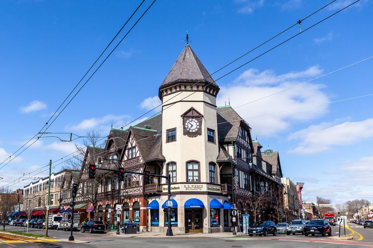 Murphy Bed Installation Services in Brookline MA – precision installation and wall safety